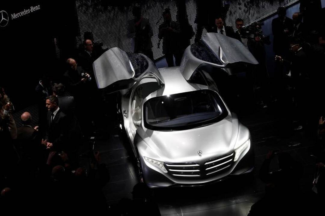 Frankfurto automobilių paroda: it iš kosmoso „Mercedes Benz F125“