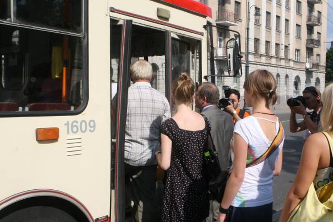 LSAS: Transporto lengvatos rugsėjį galios ir su aukštosios mokyklos pažyma