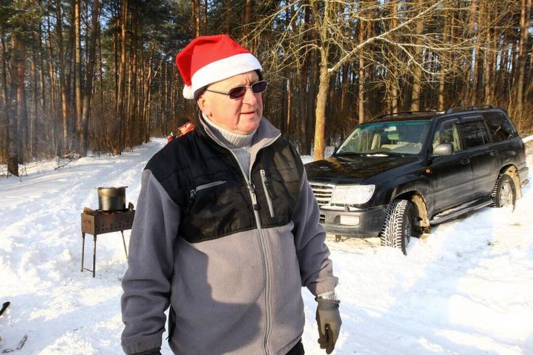 Kleboniškio   miške  pažiro  slidininkai