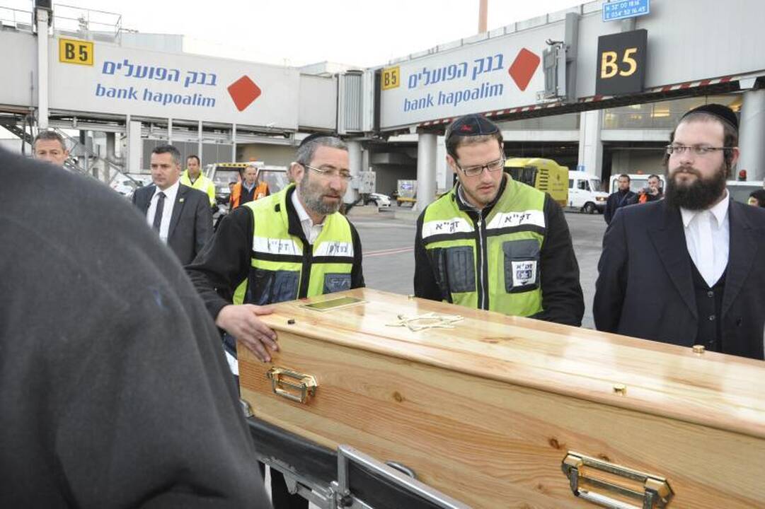 Izraelyje laidojamos žydų mokykloje įvykdyto išpuolio aukos