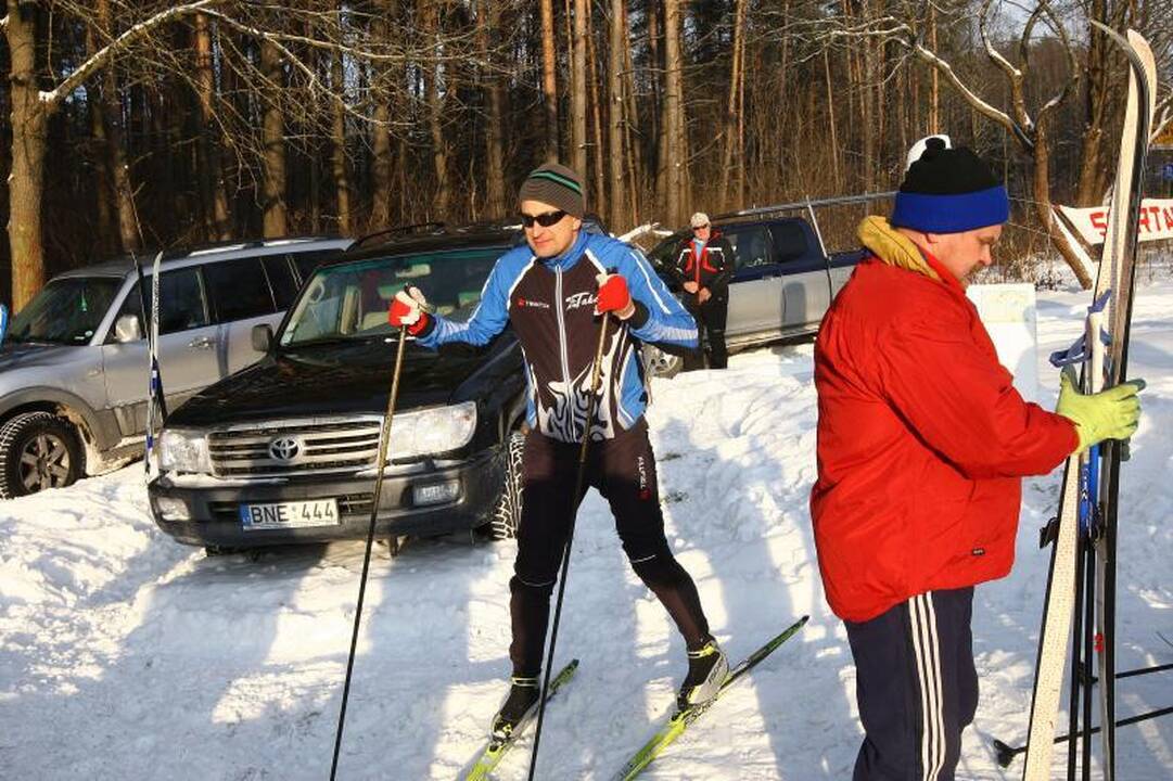 Kleboniškio   miške  pažiro  slidininkai