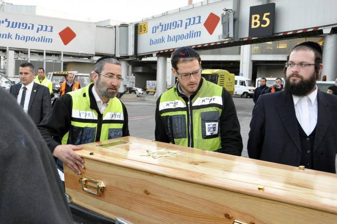 Izraelyje laidojamos žydų mokykloje įvykdyto išpuolio aukos