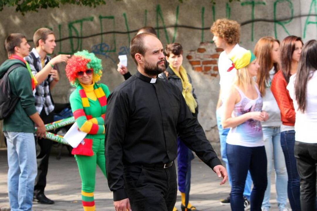 Kelios dešimtys sirgalių Kaune įsiamžino vaizdo klipe