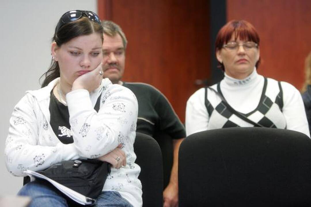 Iš V.Iljinych nukentėjusi studentė prašo 10 tūkst. litų (papildyta 15.05 val.)