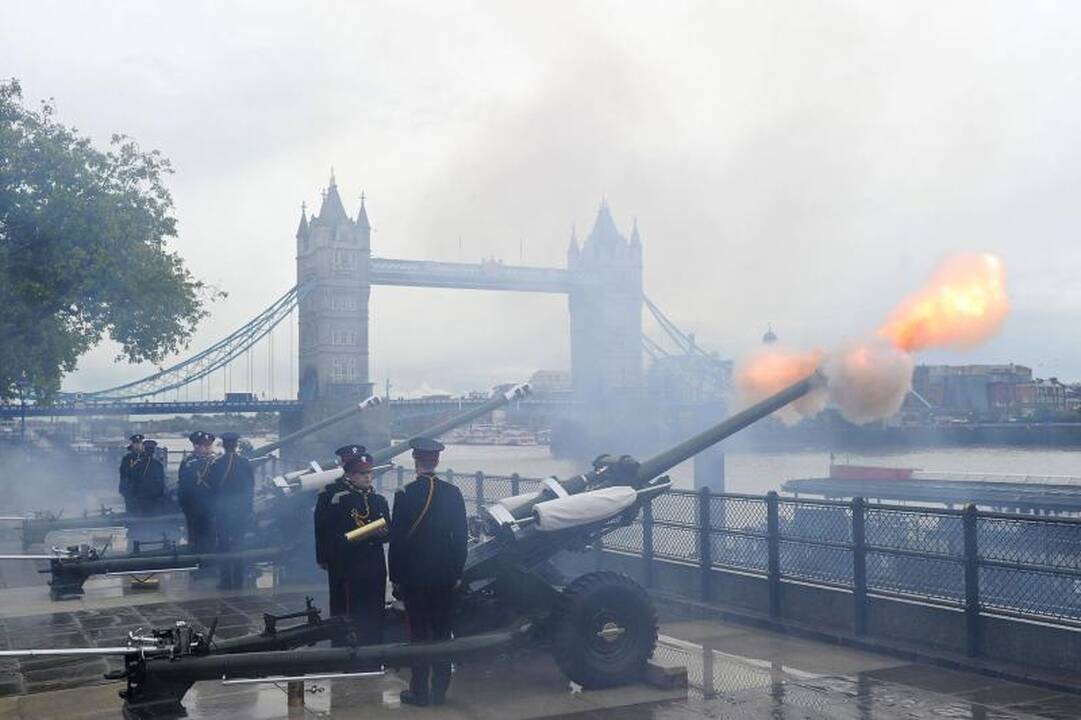 Britanijos karalienė švenčia gimtadienį