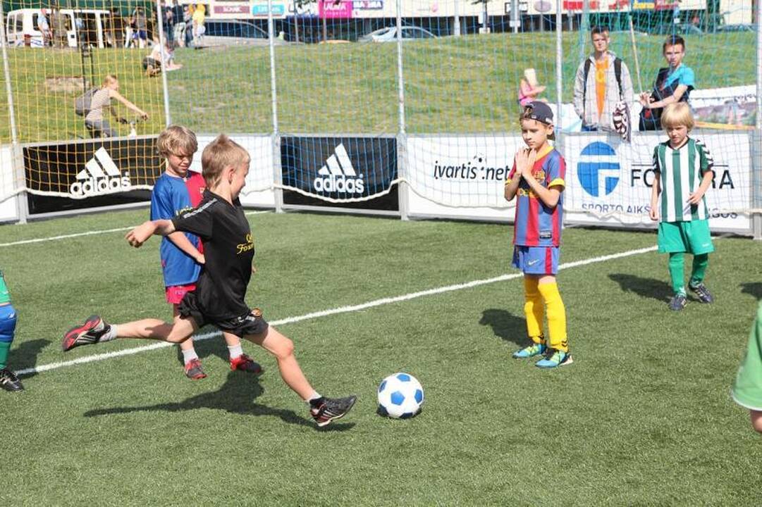 Prie Baltojo tilto įrengtos mini futbolo aikštelės