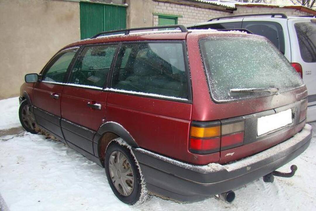 Gintarą iš Rusijos klaipėdietis vežė automobilio kuro bake