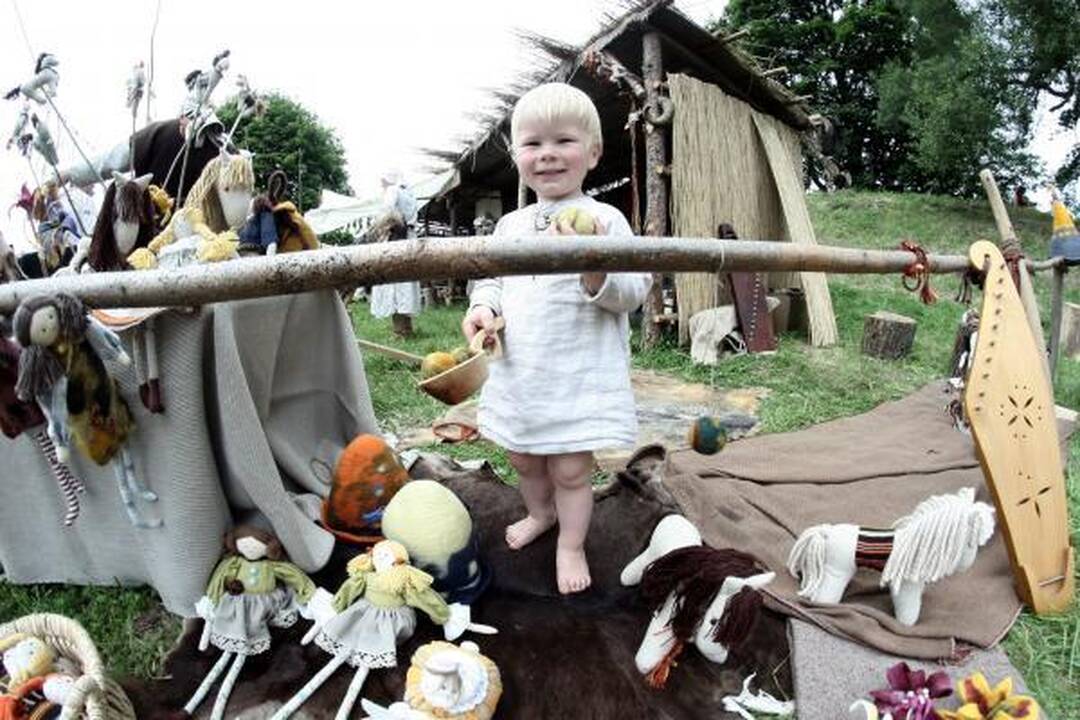 Kernavėje šurmuliuoja Gyvosios archeologijos dienos