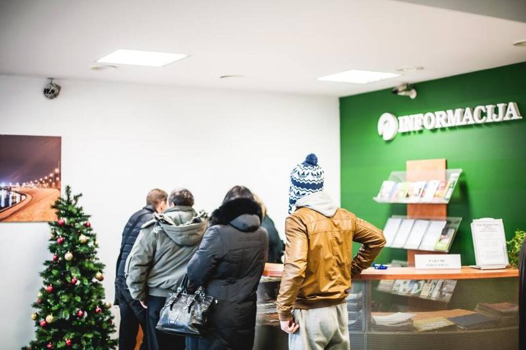Darbo biržoje ankšta ir     tarpušvenčiu