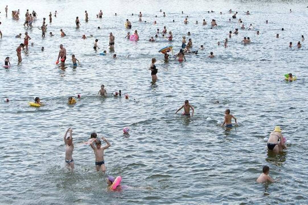 Ekspertai: iškart po liūties maudytis nepatartina
