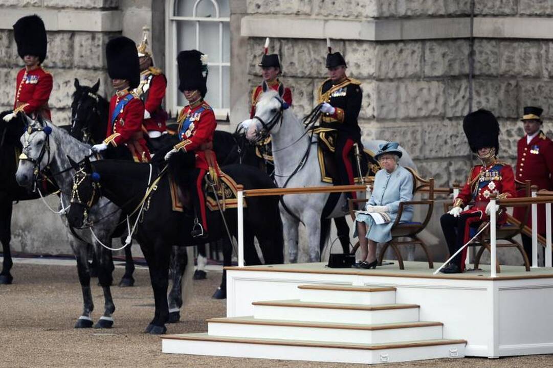 Britanijos karalienė švenčia gimtadienį