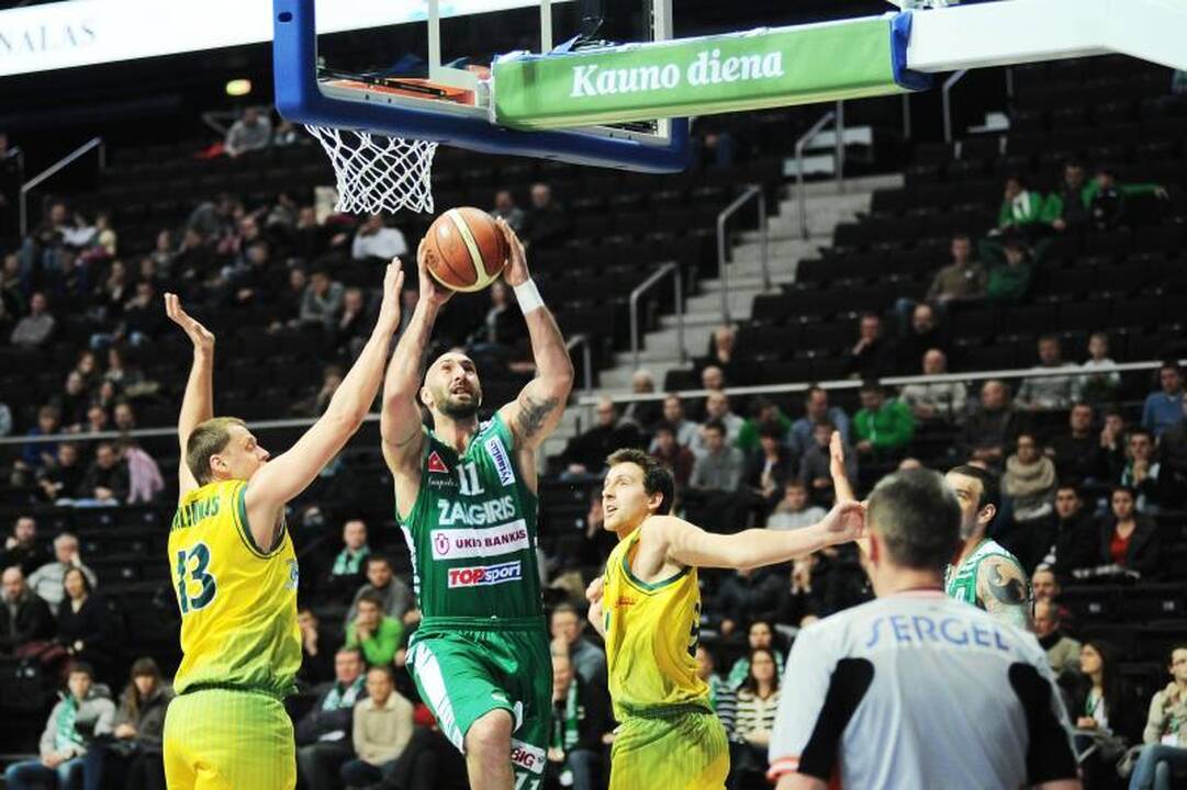 Kauno „Žalgiris“ sutriuškino Vilniaus „Sakalus“