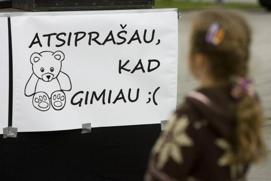 Protestuojantys tėvai: iš mažiausio atimti lengviausia