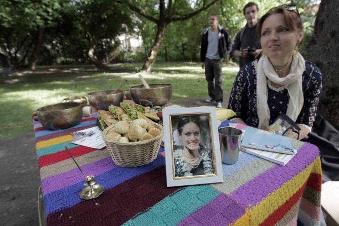 Tibeto skvero atidaryme - vos keli parlamentarai