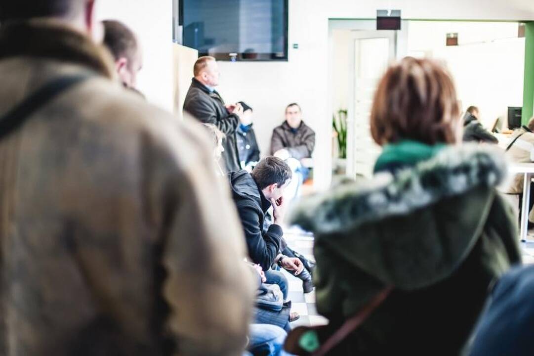 Darbo biržoje ankšta ir     tarpušvenčiu