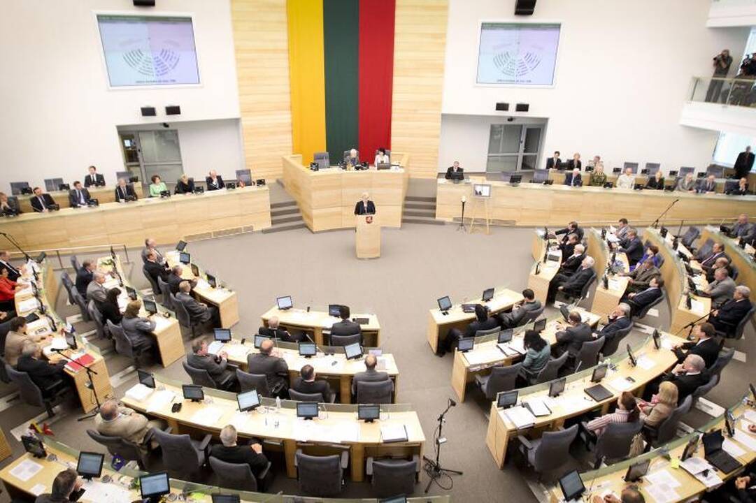 Kiek    kainuoja     Seimo nario kėdė?  
