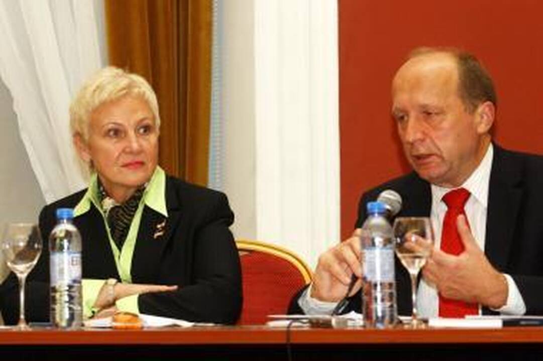 Įspėjimas: opozicija tikina, kad pavasarį A.Kubilius Seimo daugumai gali tapti nebemielas.