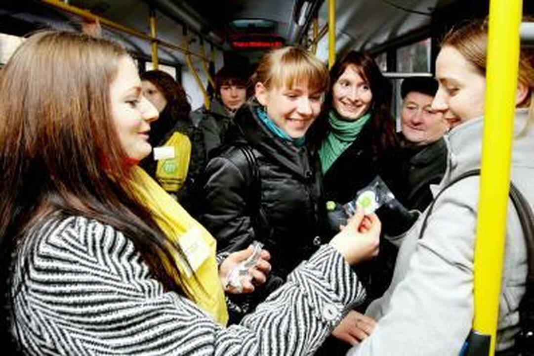 Saugūs net tamsoje