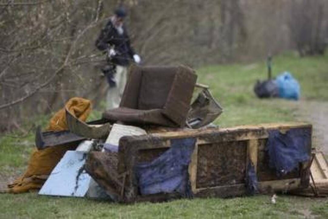 Tvarka: sodininkai tvirtina mokėję už šiukšlių išvežimą net neturėdami konteinerio.