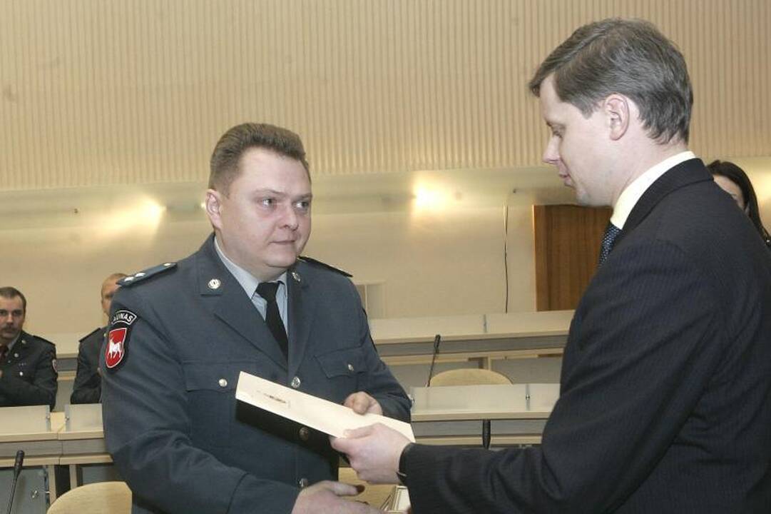 Ar tikrai apdovanojimus gauna tik jų verti?