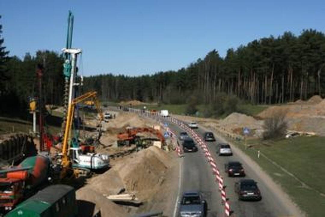 V.Milėnas: aplinkkelio statybos nesustos