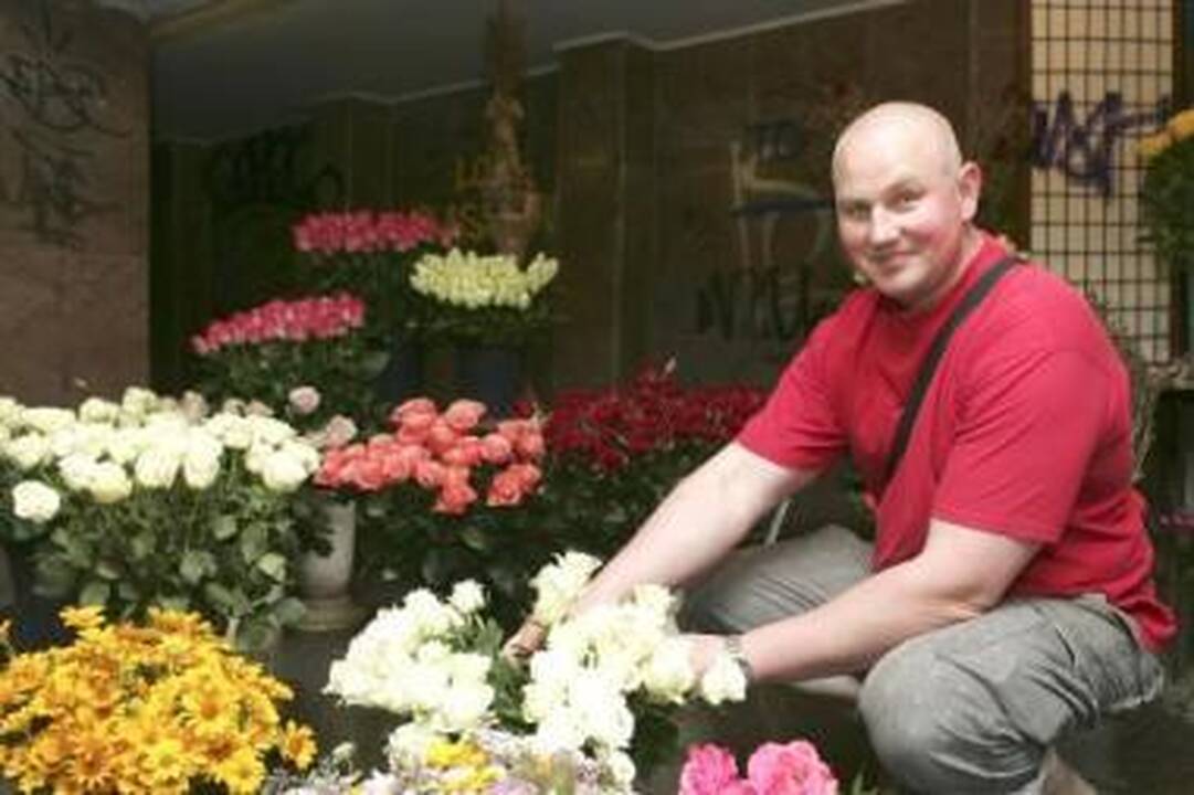 Kasdienybė: Ramūnas nesiskundžia darbu požeminėje perėjoje, tačiau, jei būtų įrengtos vaizdo kameros, pasijustų saugiau.