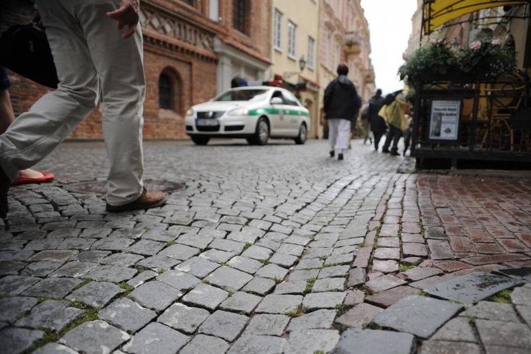 Vilniaus senamiesčio grindinys - spąstai miestiečiams
