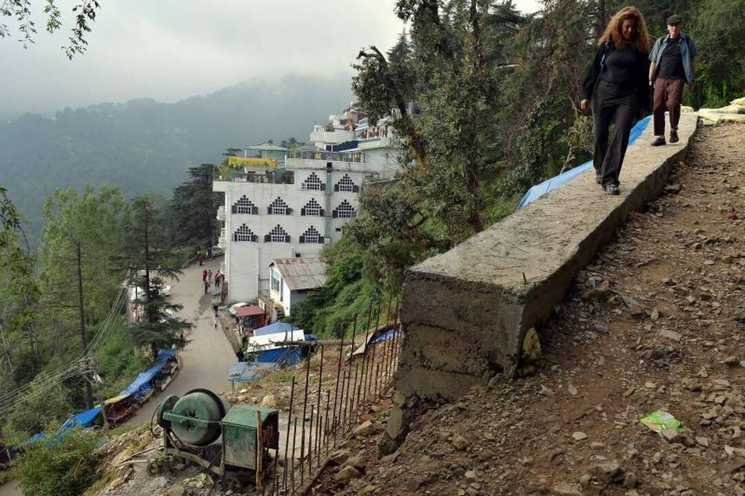 Tibetas paperka spalvomis ir žmonių svetingumu