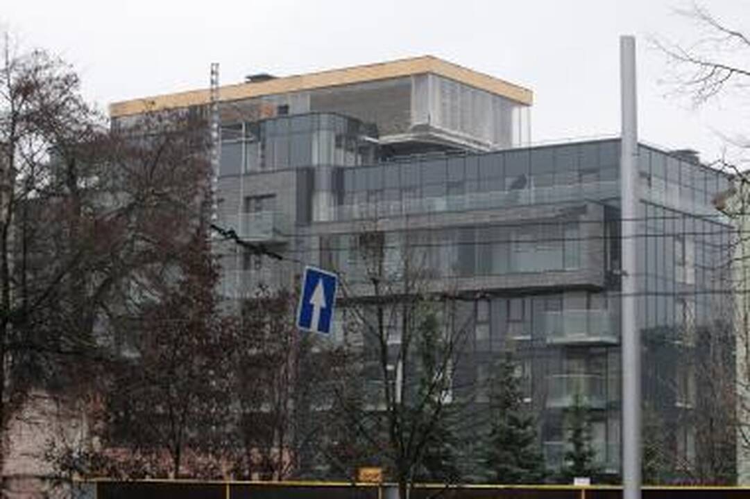 "Centro namo" dalį nugriovė, kad vėl atstatytų