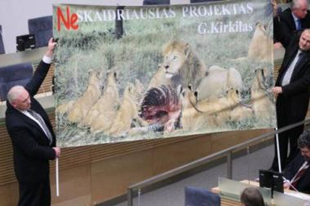 Kova su elektros malūnais
