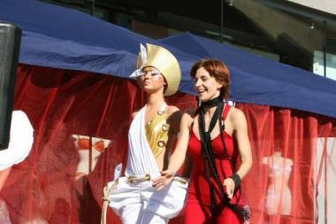 Idėjos: kūrybiškumo nestokojanti A.Zinčiukaitė „Dr. Who Fashion“ vakarėlio svečiams pristatys magiškos vandens stichijos įkvėptą kolekciją „Jūra“.