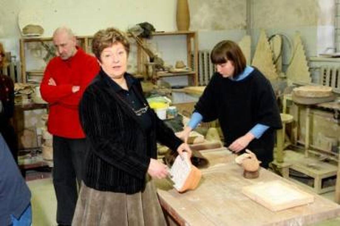 Menų kalvė praveria duris