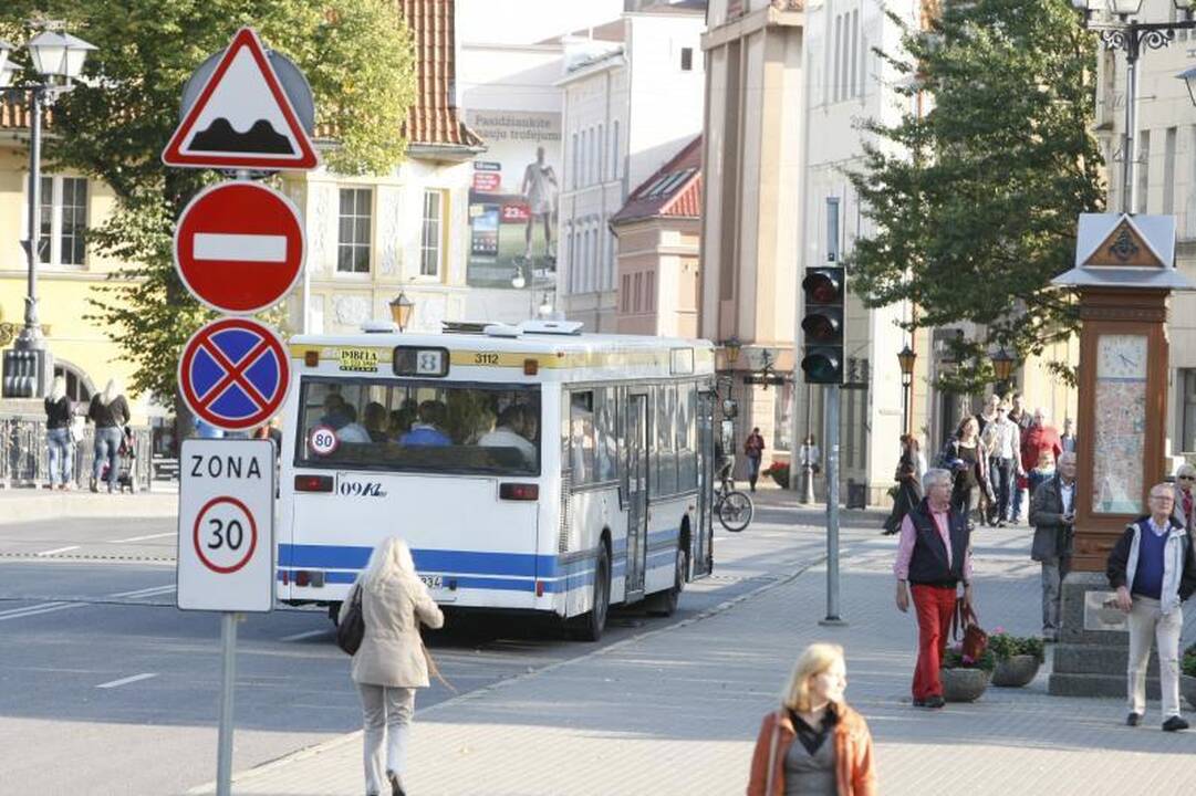 Autobusams                – vasaros grafikai