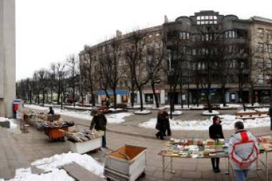 Gatvės prekiautojai baidosi taurų