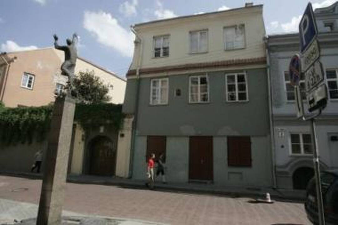 Galimybės: vietoje, kur dabar stovi prezidentūra, kadaise buvo sostinės Vyskupų rūmai, tačiau Bažnyčia teigia neketinanti atkurti nuosavybės teisių į svarbiausią šalies pastatą.