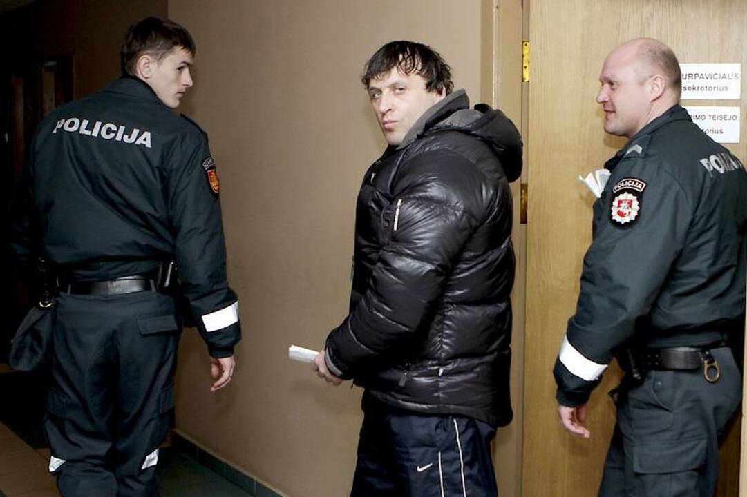 Mašinvagį teismas grąžino atgal už grotų   