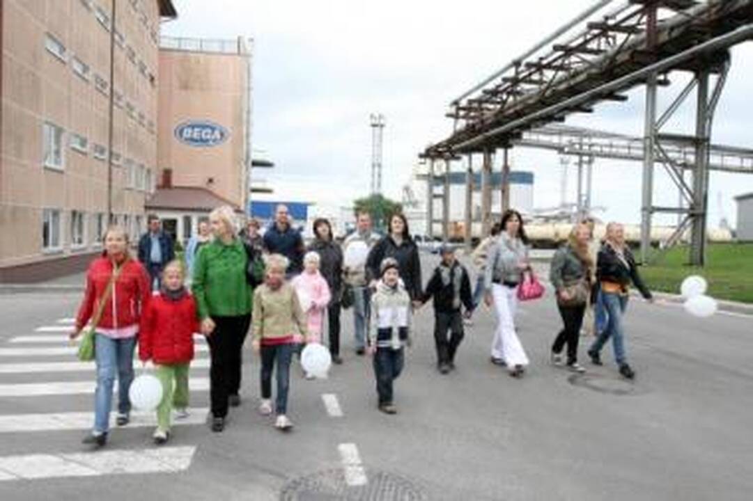 Susidomėjimas: per atvirų durų dieną kompanijoje apsilankė daugiau nei 200 žmonių.