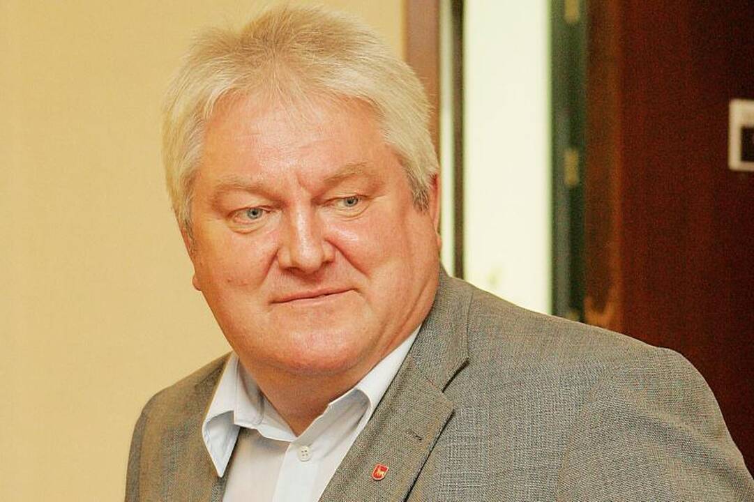 Į savivaldybę vėl beldžiasi buvęs vicemeras S.Vaičikauskas