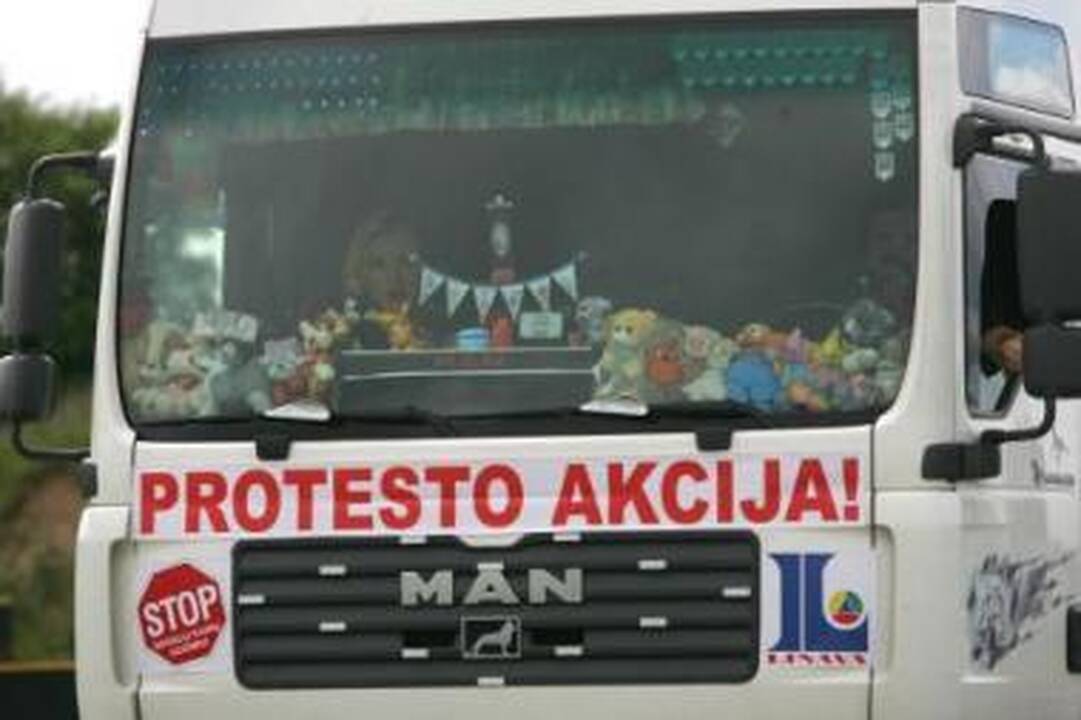 Automobilių mokesčiui gresia teismas