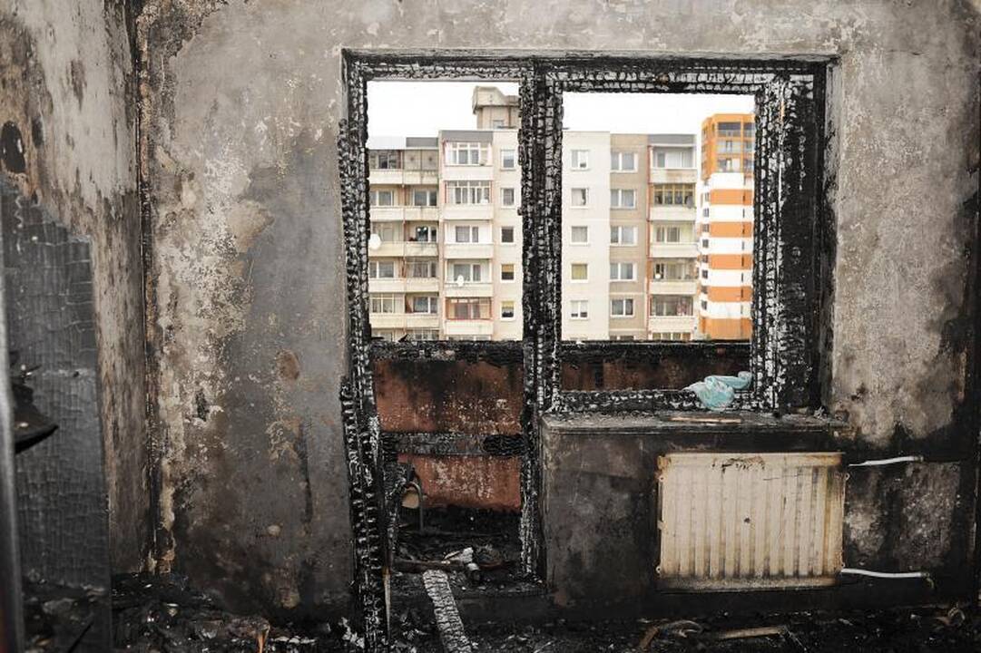 Šilainių gaisro tyrimas: dviejų įtariamųjų neranda iki šiol