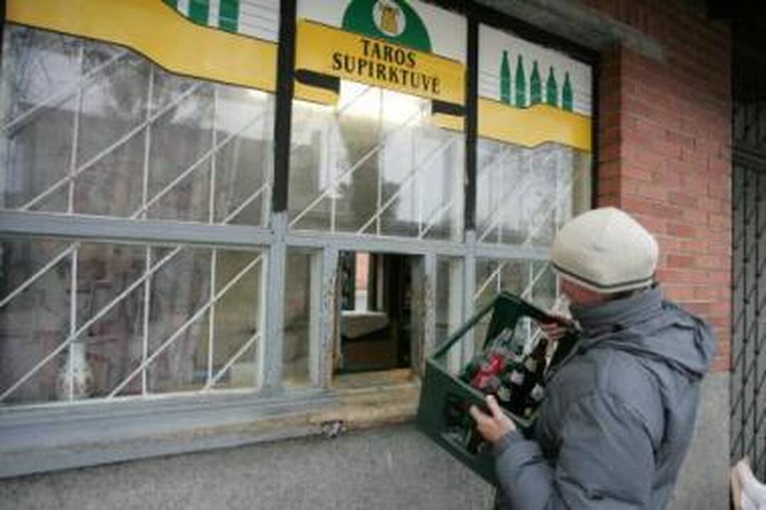 Plastikinės taros supirktuvių teks palaukti