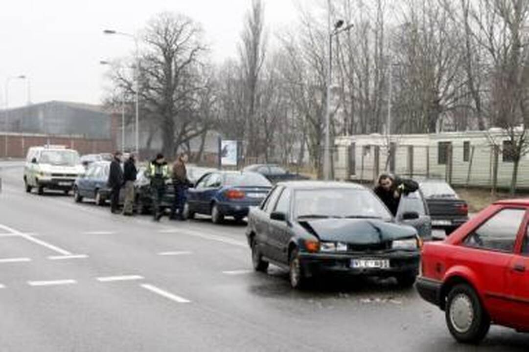 Sankryžoje – dvi avarijos