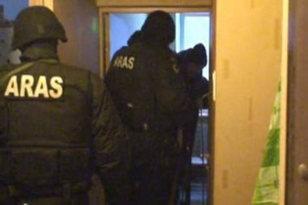 Taikos pr. 103 namo bute įkalintą berniuką pareigūnai išvadavo antradienio vakarą.