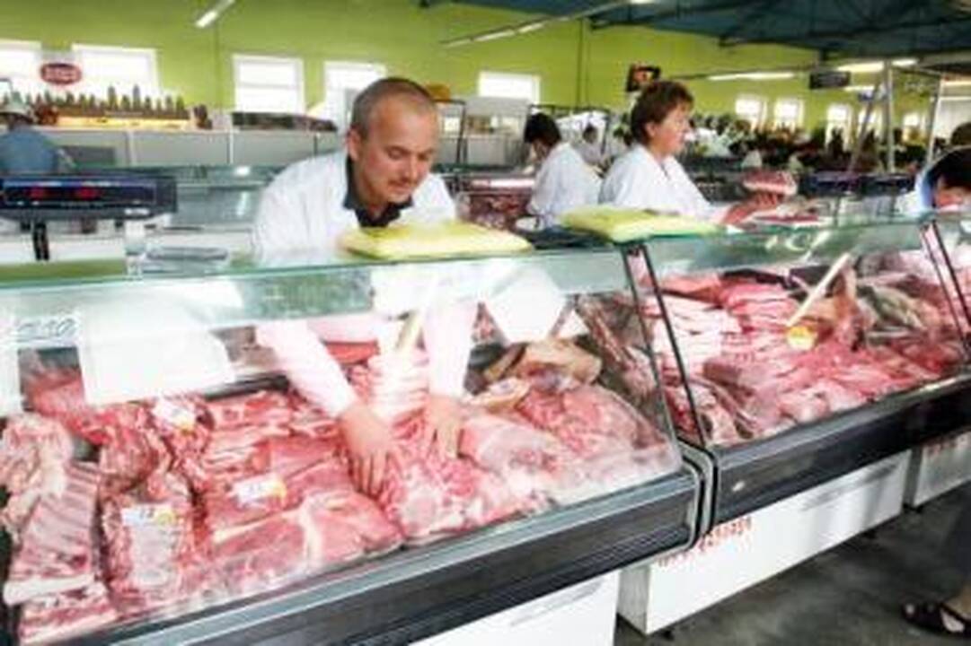 Smuko: turguje žalia kiauliena prekiaujantys smulkieji verslininkai teigė, kad jos pardavimai šiemet sumenko perpus.