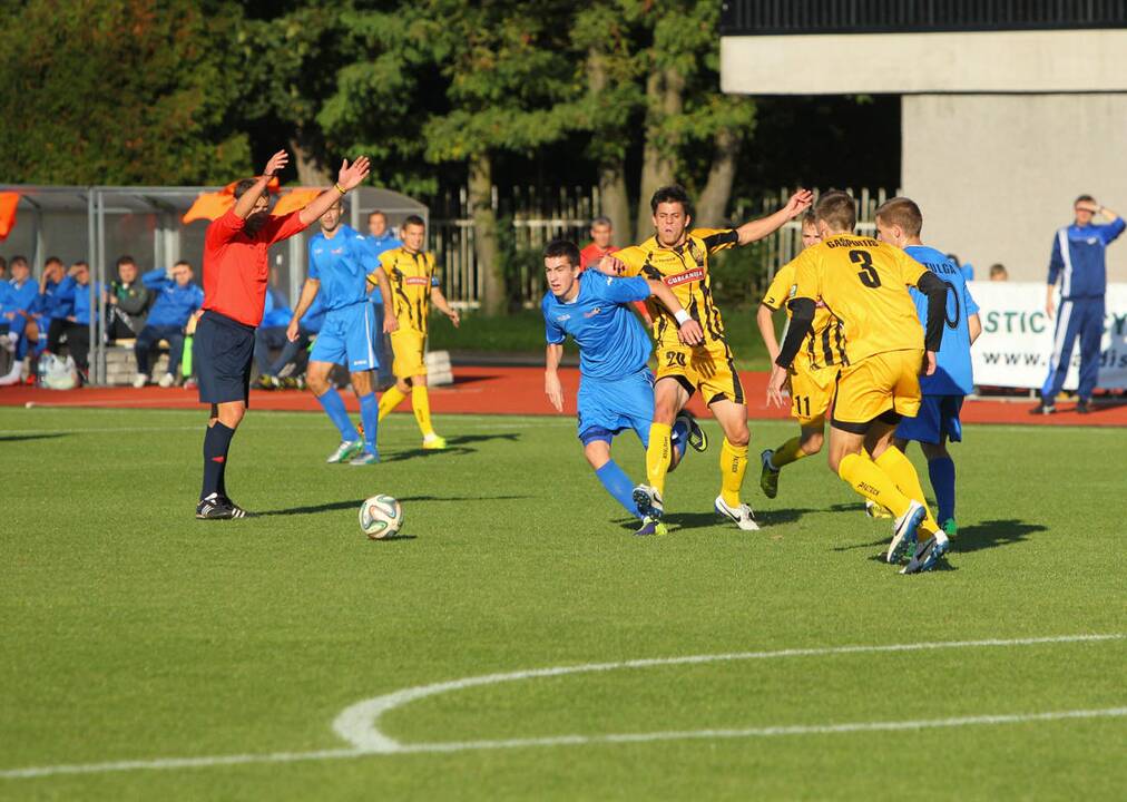 Futbolas : "Spyris" - "Šiauliai"