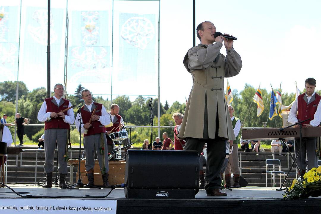 Tremtinių ir politinių kalinių sąskrydis Ariogaloje