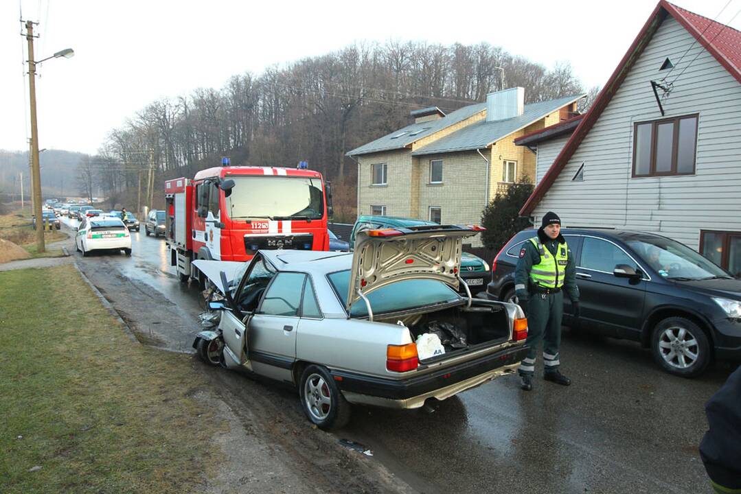 Avarija Piliakalnio gatvėje