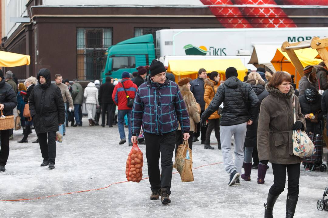 Ūkininkų turgelis prie Kauno pilies 