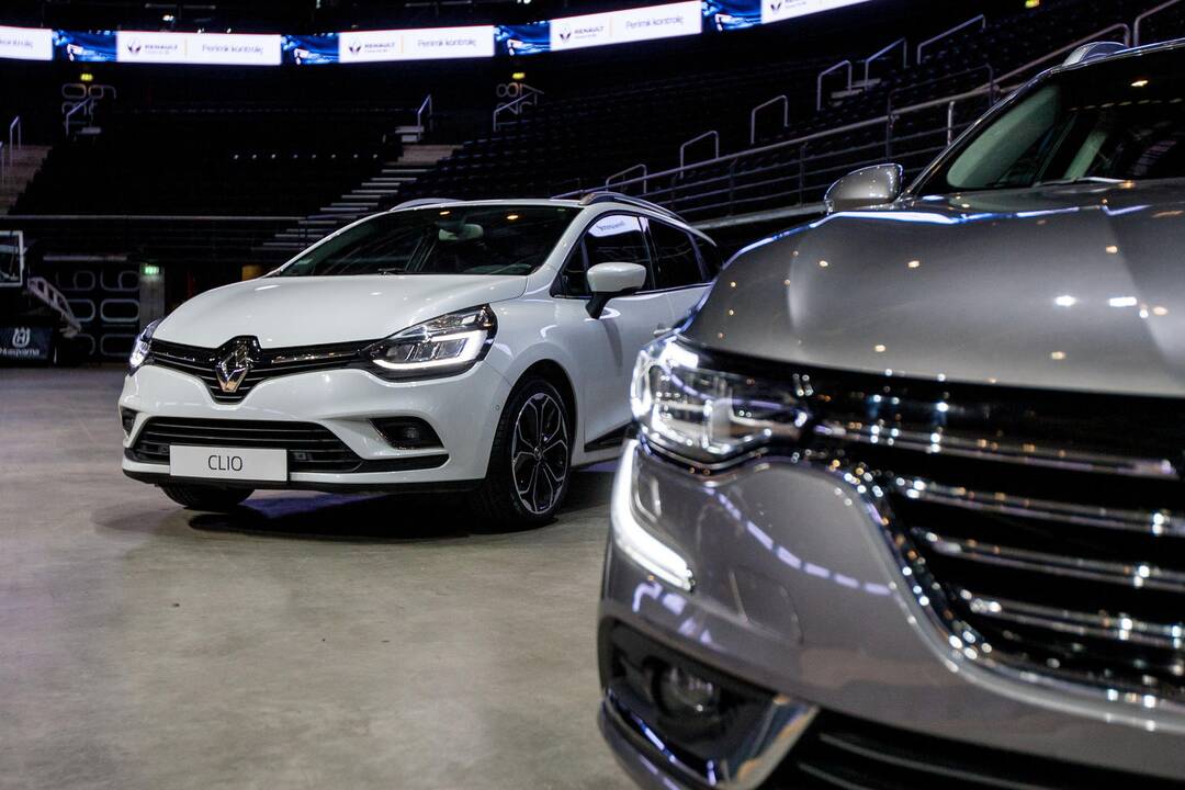 Pristatyti nauji „Renault“ automobiliai