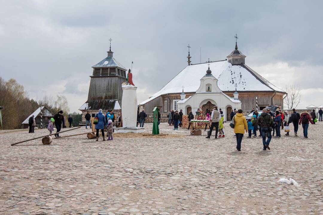 Antroji Velykų diena Rumšiškėse